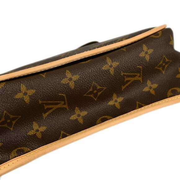 Louis Vuitton Monogram Messenger Bosphore PM Shoulder Bag - Picture 4 of 10